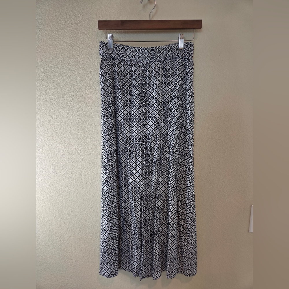 LOFT Black and White Patterned Maxi Skirt